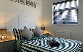 Cosy Chester Casa - Free Parking